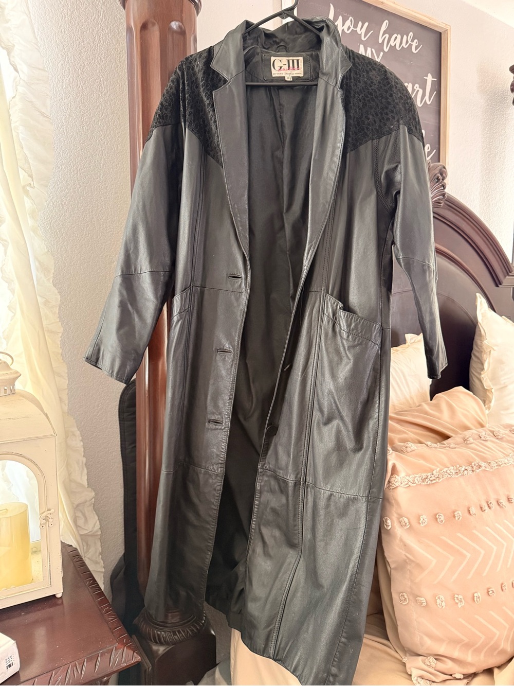 Vintage 90’s G-III Women's Black Long Leather Coat